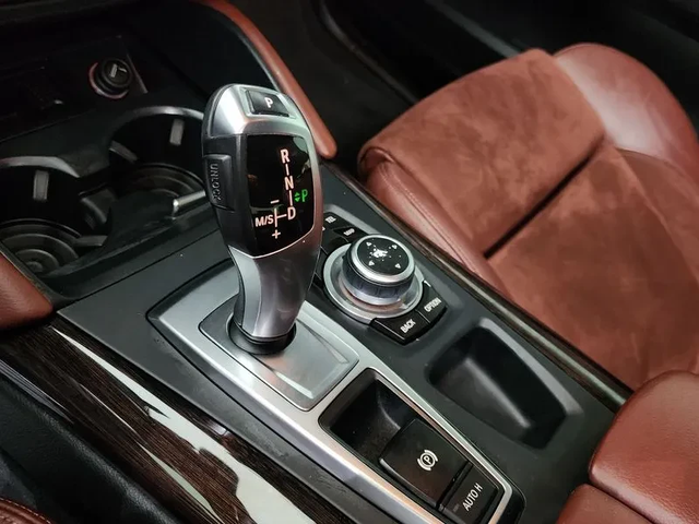 BMW X6 30D - автомобили, коли, обяви за нови и употребявани 8