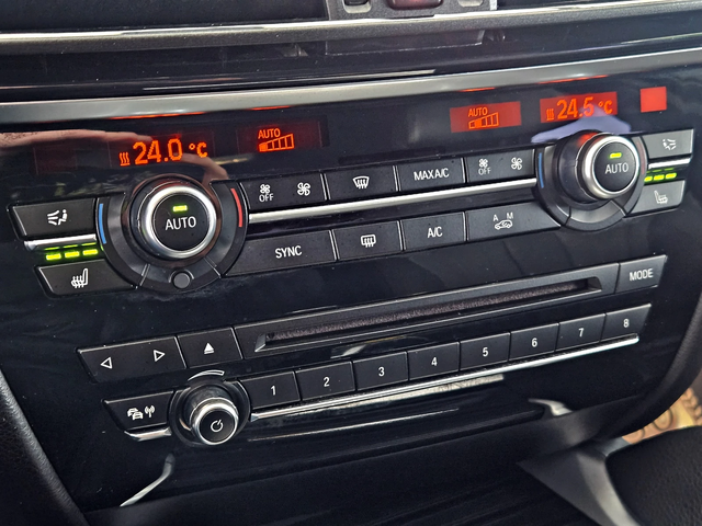 BMW X6 M/4.0XD/LED/DISTR/HUD/360CAM/ВАКУУМ/ПОДГРЕВ/LIZING - автомобили, коли, обяви за нови и употребявани 10