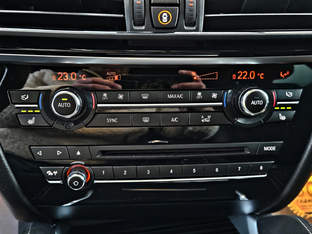 BMW X6 !M/4.0XD/INDIVIDUAL/DIGITAL/DISTR/HUD/CAMERA/ПОДГР - автомобили, коли, обяви за нови и употребявани 11