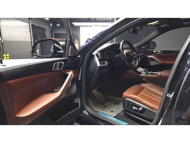 BMW X6 M50i* LASER* DISTRONIC* ОБДУХВАНЕ* 360* HUD* - автомобили, коли, обяви за нови и употребявани 7