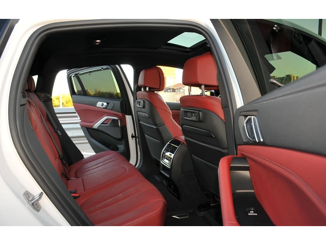 BMW X6 X6 4.0i xDrive M-Pack - автомобили, коли, обяви за нови и употребявани 12