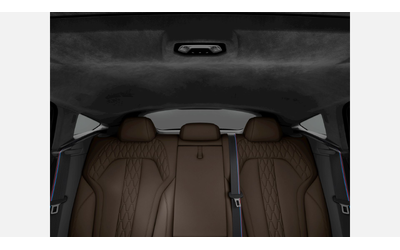 BMW X6 xDrive40d - автомобили, коли, обяви за нови и употребявани 11