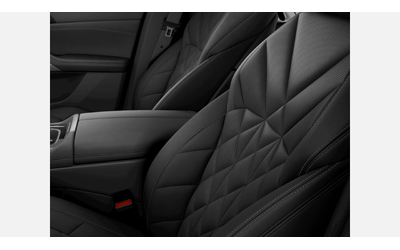 BMW X6 xDrive40d M Sport - автомобили, коли, обяви за нови и употребявани 8