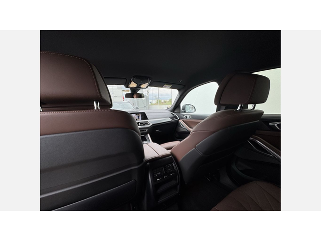 BMW X6 xDrive40i - автомобили, коли, обяви за нови и употребявани 10