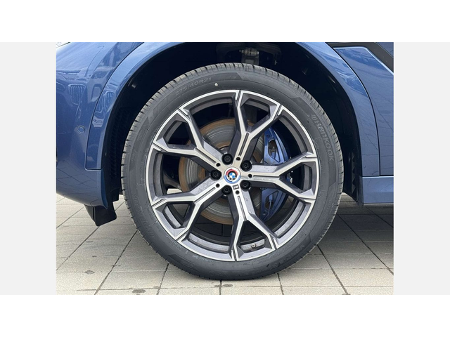 BMW X6 xDrive40i - автомобили, коли, обяви за нови и употребявани 4