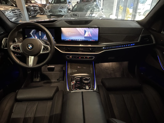 BMW X7 40 d M - автомобили, коли, обяви за нови и употребявани 11