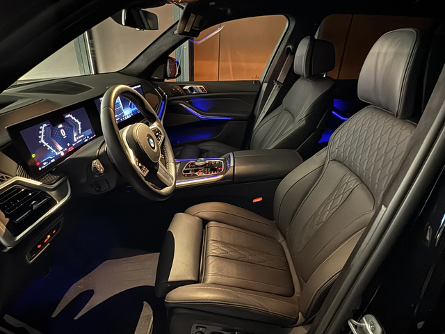 BMW X7 40 d M - автомобили, коли, обяви за нови и употребявани 6