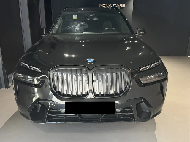 BMW X7 40d - автомобили, коли, обяви за нови и употребявани 1