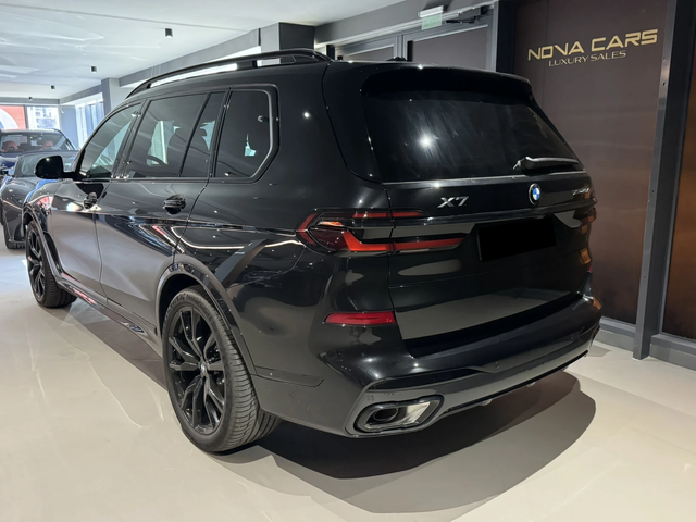BMW X7 40d - автомобили, коли, обяви за нови и употребявани 2