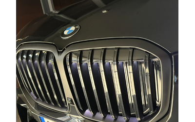 BMW X7 40d - автомобили, коли, обяви за нови и употребявани 9