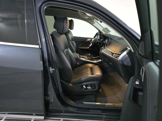 BMW X7 МАСАЖ* ОБДУХ* ВАКУМ* 360* HEADUP* 7МЕСТА* HARMAN* - автомобили, коли, обяви за нови и употребявани 9