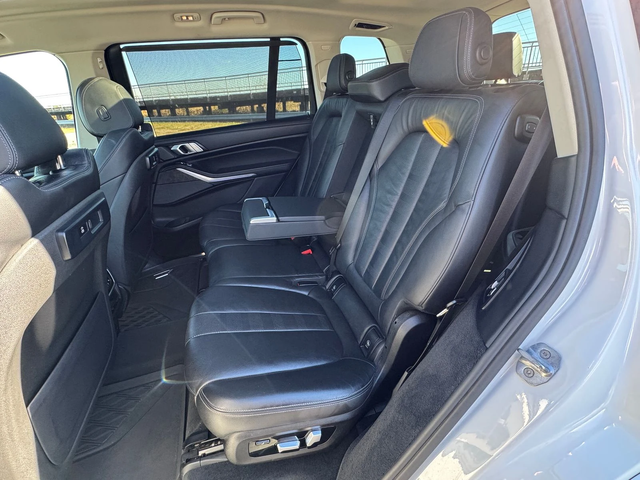 BMW X7 Mineral White Metallic - автомобили, коли, обяви за нови и употребявани 11