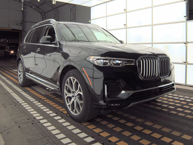 BMW X7 Black Sapphire Metallic - автомобили, коли, обяви за нови и употребявани 0