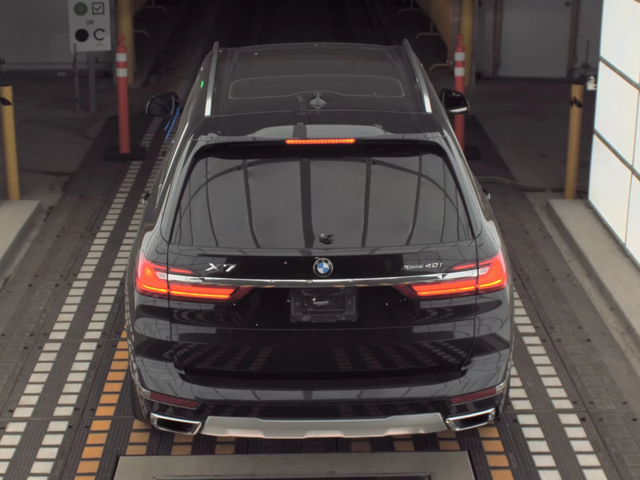 BMW X7 Black Sapphire Metallic - автомобили, коли, обяви за нови и употребявани 5