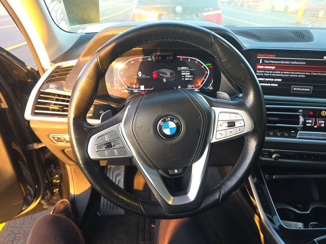 BMW X7 Black Sapphire Metallic - автомобили, коли, обяви за нови и употребявани 7