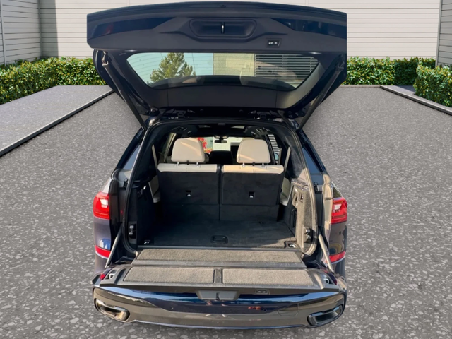 BMW X7 ОЧАКВАН ВНОС BMW X7 M50d Individual* 3xTV* 6+ 1 - автомобили, коли, обяви за нови и употребявани 6