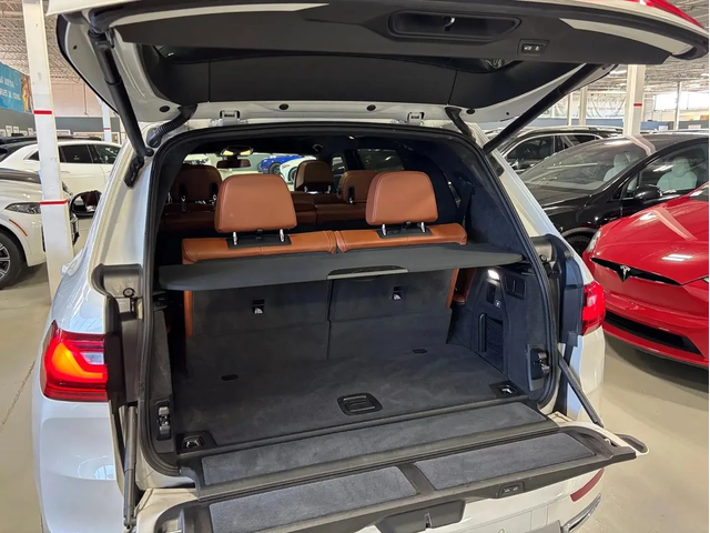 BMW X7 * INDIVIDUAL* 360CAM* DISTRONIC* PANO* - автомобили, коли, обяви за нови и употребявани 5