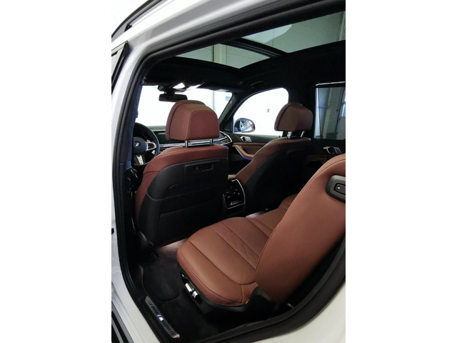 BMW X7 xDrive 30d M Sport - автомобили, коли, обяви за нови и употребявани 12