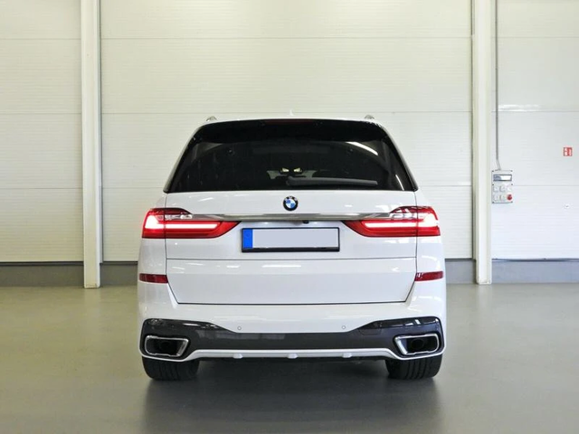 BMW X7 xDrive 30d M Sport - автомобили, коли, обяви за нови и употребявани 5