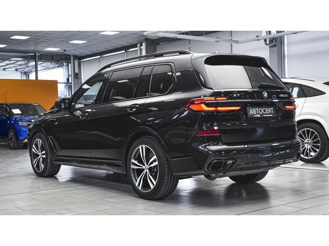 BMW X7 M60i xDrive M Sport MHEV Sportautomatic - автомобили, коли, обяви за нови и употребявани 6