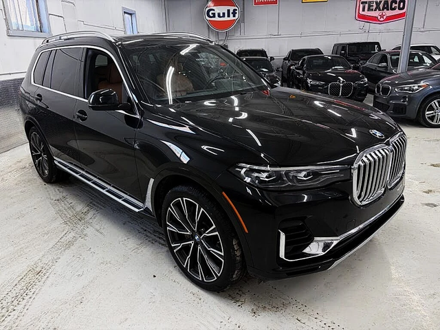 BMW X7 - автомобили, коли, обяви за нови и употребявани 0