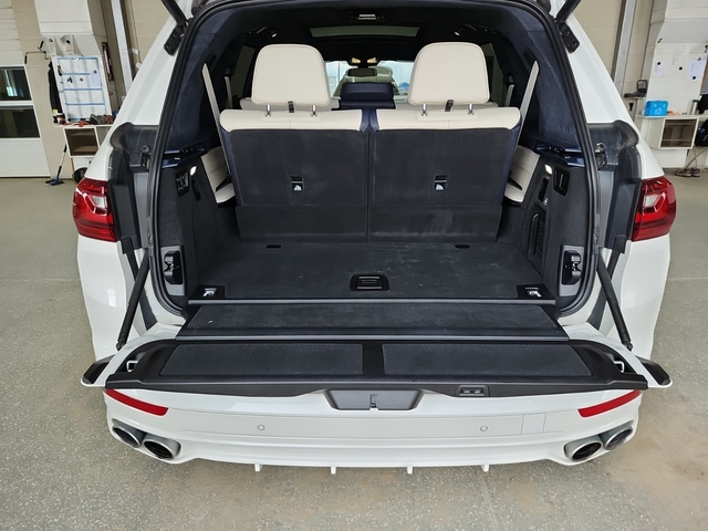 BMW X7 4.4L 8cyl AWD - автомобили, коли, обяви за нови и употребявани 14