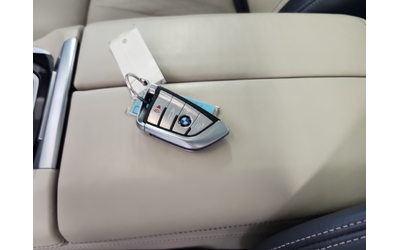 BMW X7 4.4L 8cyl AWD - автомобили, коли, обяви за нови и употребявани 7