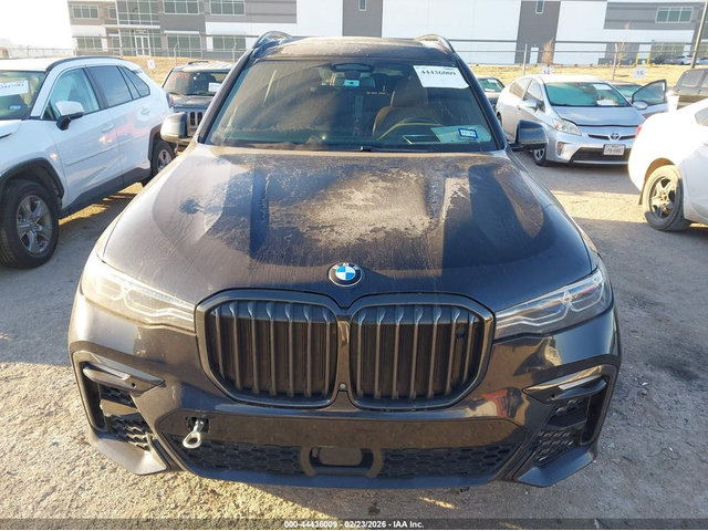 BMW X7 4.4L V-8 DI, DOHC, VVT, TURBO, 523HP All Wheel Drive - автомобили, коли, обяви за нови и употребявани 4
