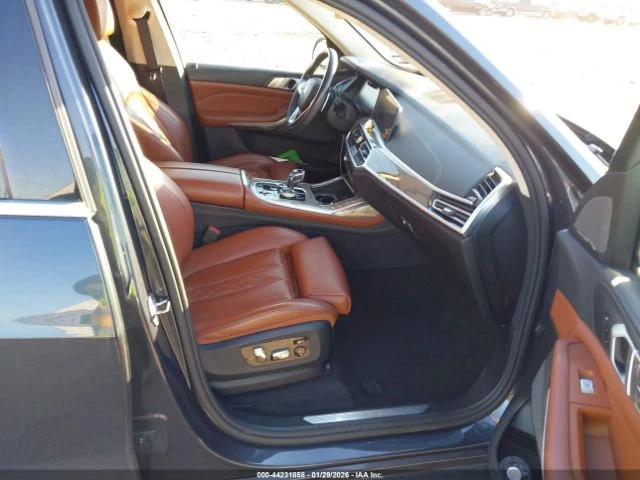 BMW X7 xDrive 40i* HARMAN KARDON* LASER* 360 CAM* DIGITAL - автомобили, коли, обяви за нови и употребявани 9