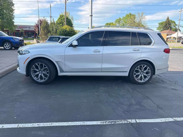 BMW X7 * xDrive40i * ПОДГРЕВИ * 360 * PANO * CARFAX - автомобили, коли, обяви за нови и употребявани 1