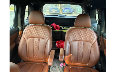 BMW X7 * xDrive40i * ПОДГРЕВИ * 360 * PANO * CARFAX - автомобили, коли, обяви за нови и употребявани 9