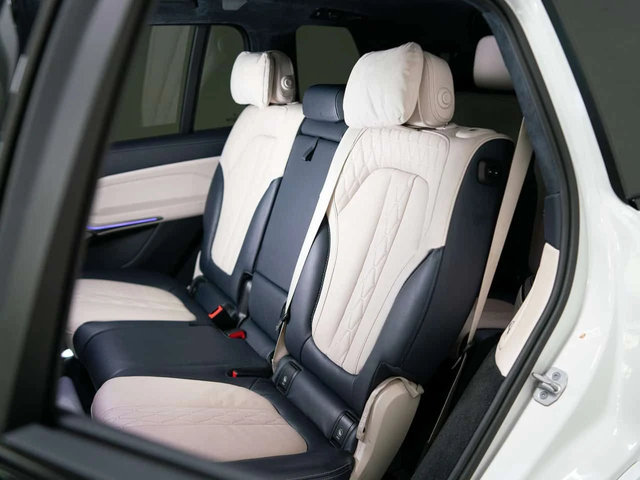 BMW X7 * M50i * ALPINA XB7 | PREMIUM | DISTRONIC | 360 - автомобили, коли, обяви за нови и употребявани 10