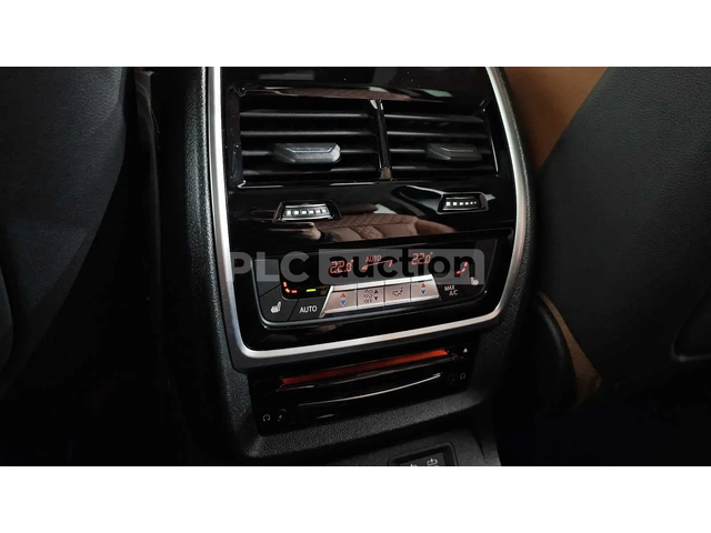 BMW X7 HEAD-UP * ОДБУХВАНЕ * H/K * PANO * 360 - автомобили, коли, обяви за нови и употребявани 16