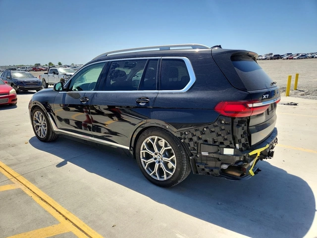 BMW X7 XDRIVE40I| DISTRONIC| HARMAN| HUD| ПАНО| ВАКУУМ| О - автомобили, коли, обяви за нови и употребявани 3