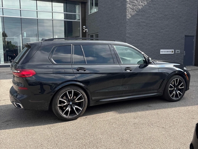 BMW X7 xDrive40i / CARFAX - автомобили, коли, обяви за нови и употребявани 2