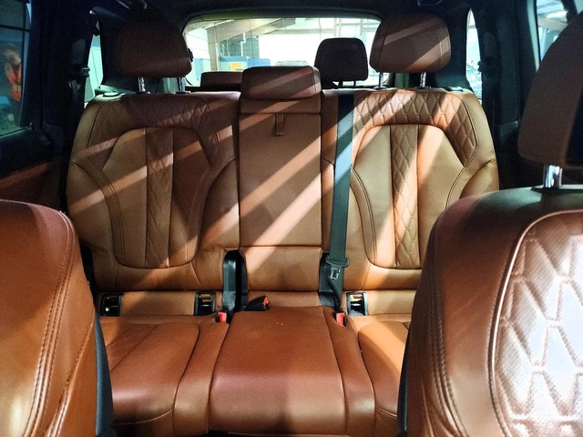 BMW X7 XDRIVE40i* MSPORT* ПОДГРЕВ* ОБДУХВАНЕ* 360* КАМЕРА - автомобили, коли, обяви за нови и употребявани 10