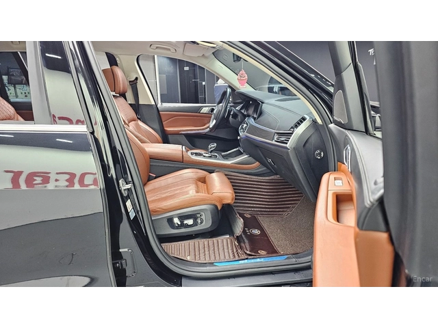 BMW X7 xDrive 40d* HUD* 360* МОНИТОРИ* КОЖА* ОБДУХВ* ПАНО - автомобили, коли, обяви за нови и употребявани 8