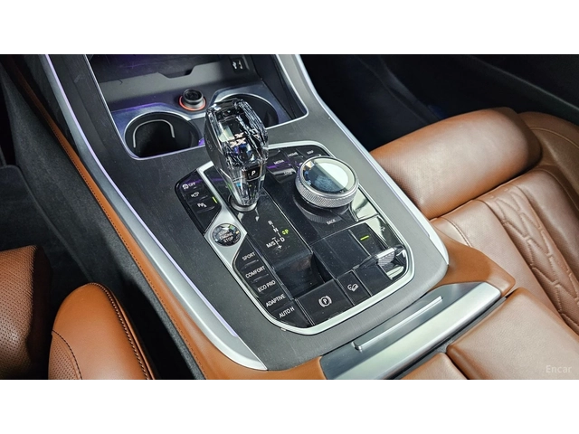 BMW X7 xDrive 40d* HUD* 360* МОНИТОРИ* КОЖА* ОБДУХВ* ПАНО - автомобили, коли, обяви за нови и употребявани 7
