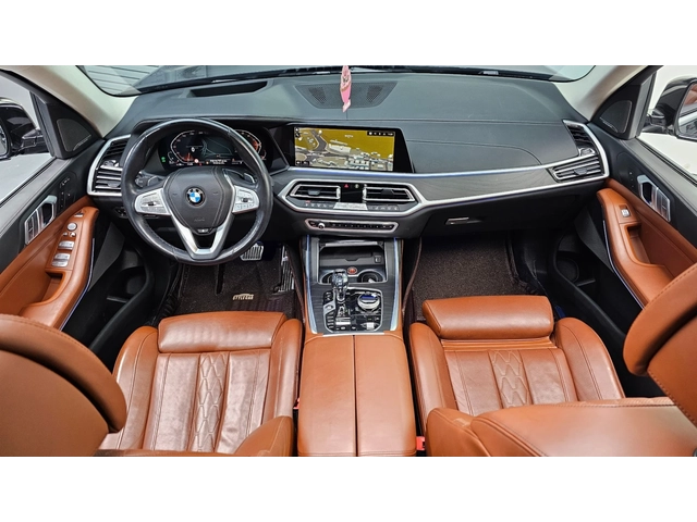 BMW X7 xDrive 40d Design Pure Excellence - автомобили, коли, обяви за нови и употребявани 7