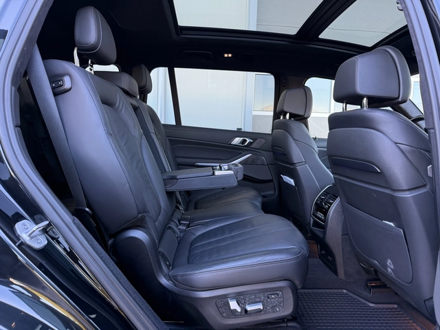 BMW X7 xDrive 40d M-Pack Реален пробег - автомобили, коли, обяви за нови и употребявани 14