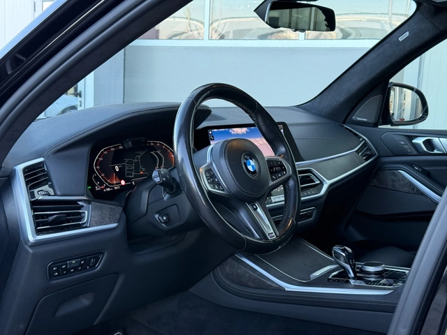 BMW X7 xDrive 40d M-Pack Реален пробег - автомобили, коли, обяви за нови и употребявани 8