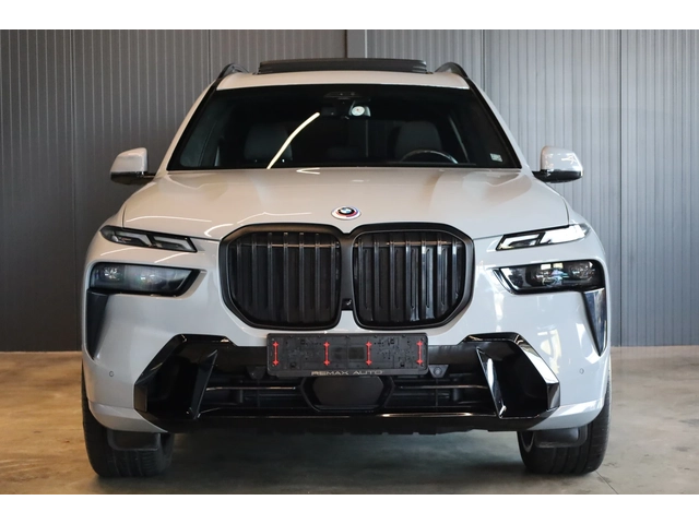 BMW X7 M SPORT PRO* XDRIVE* SWAROVSKI* SKY LOUNGE* 360* - автомобили, коли, обяви за нови и употребявани 1