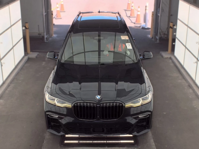 BMW X7 M50i - автомобили, коли, обяви за нови и употребявани 1