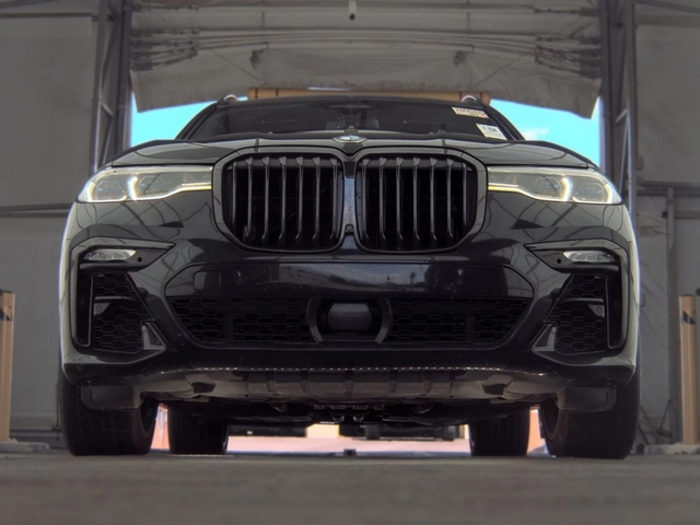BMW X7 M50i - автомобили, коли, обяви за нови и употребявани 2