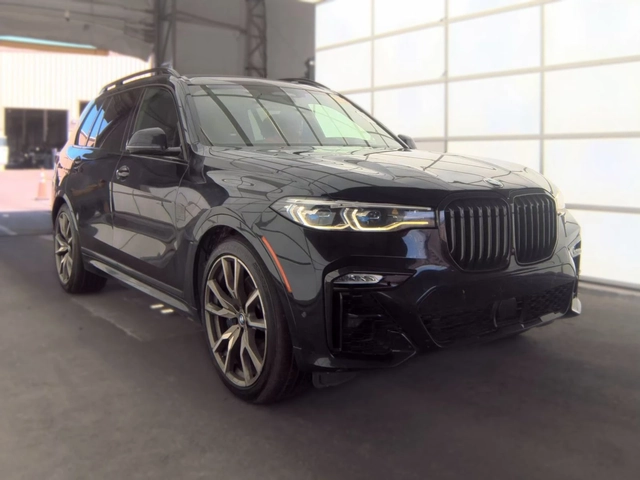 BMW X7 M50i - автомобили, коли, обяви за нови и употребявани 3