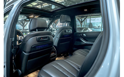 BMW X7 M50i/Harman Kardon/SKY Lounge/Кристал/Камера 360/HuD - автомобили, коли, обяви за нови и употребявани 8