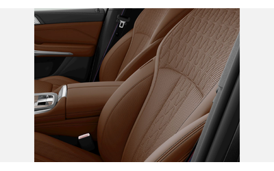 BMW X7 M60i xDrive - автомобили, коли, обяви за нови и употребявани 8