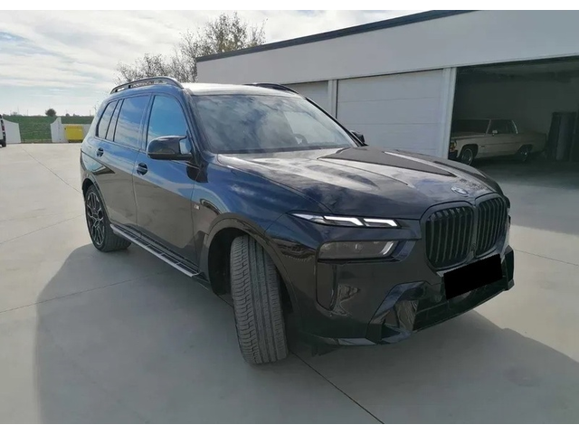 BMW X7 X7 40d xDrive M-Sport - автомобили, коли, обяви за нови и употребявани 1