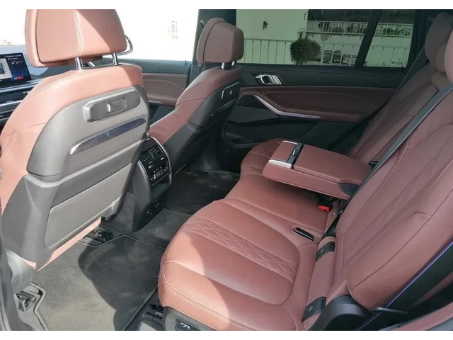 BMW X7 X7 40d xDrive M-Sport - автомобили, коли, обяви за нови и употребявани 4