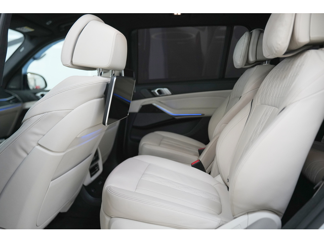 BMW X7 X7 M50i xDrive Individual Shadow Line - автомобили, коли, обяви за нови и употребявани 12